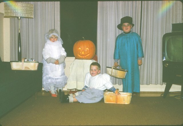 janicerobbjamiechrishalloween2pottageville.jpg