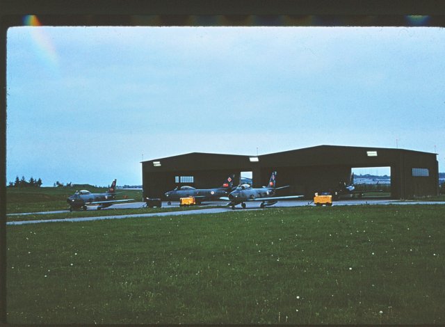 wingzuluhanger2.jpg