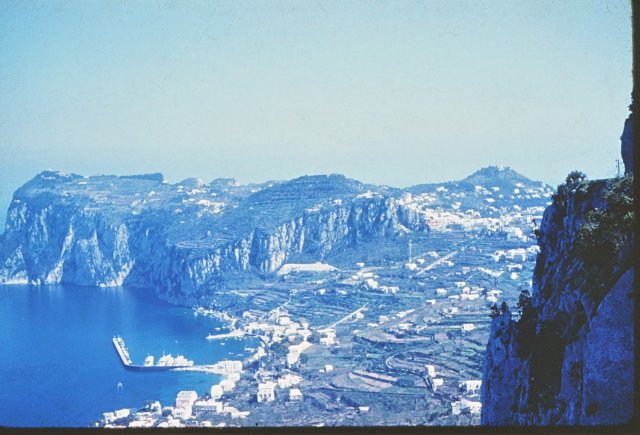 bethstiptoitaly1capri.jpg